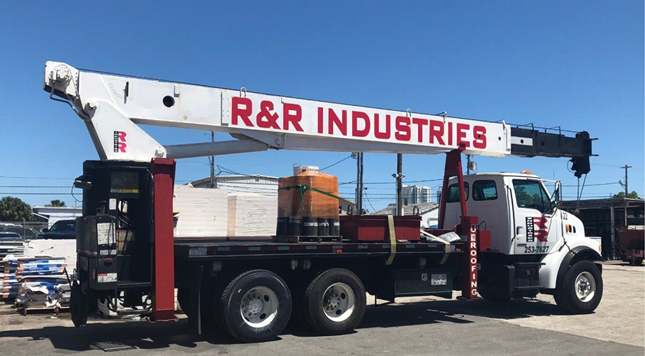 他们决定从 Salesforce 转换到 Ragic，工程专案从此不延宕